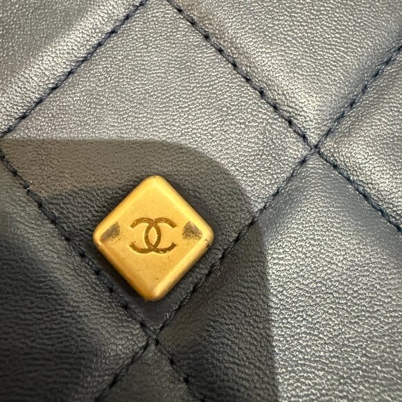 Chanel CC Diamond Lock Flap Bag Quilted Lambskin Mini - Picture 12 of 15